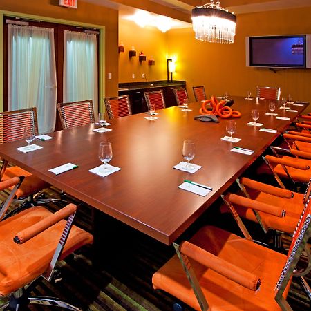 Holiday Inn Hotel & Suites Ocala Conference Center By Ihg Екстериор снимка